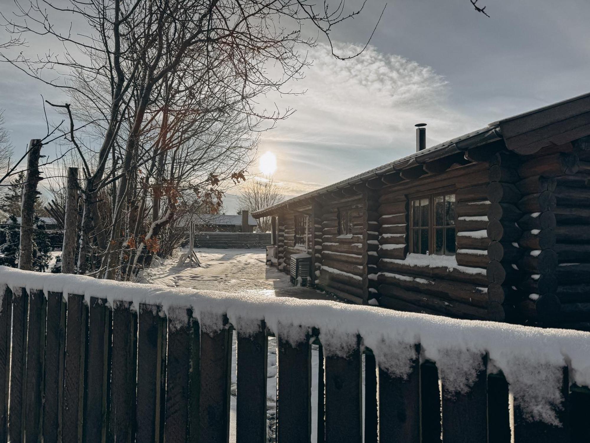 Fjordhygge - Authentic Wood Log Cabin Summerhouse Near Water, Fjord And Forest Jægerspris المظهر الخارجي الصورة